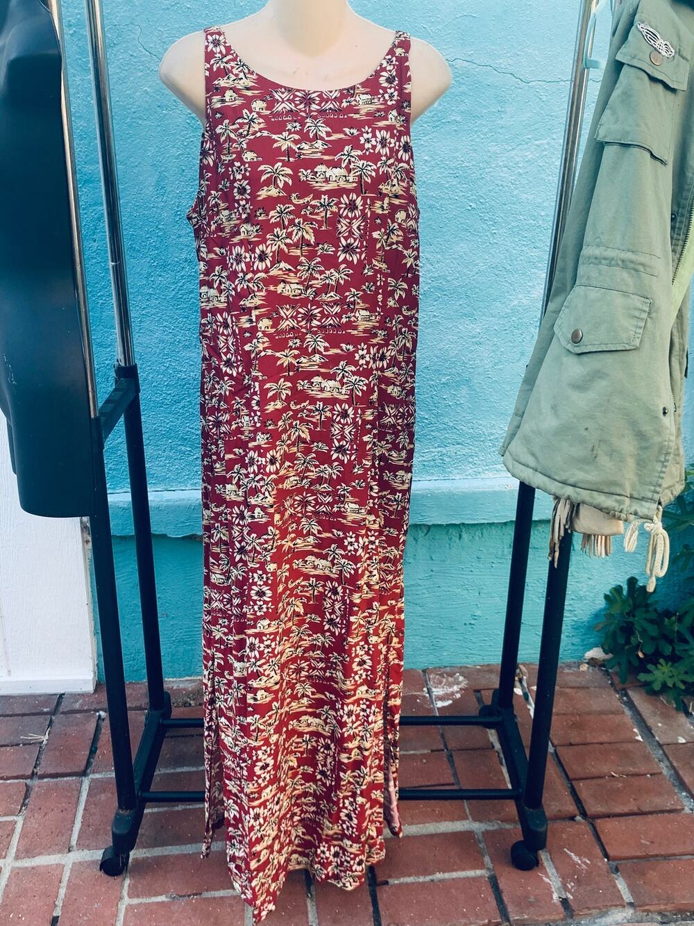 VINTAGE 70s-80s HAWAIIAN MAXIDRESS BY YOUNG HAWAII L